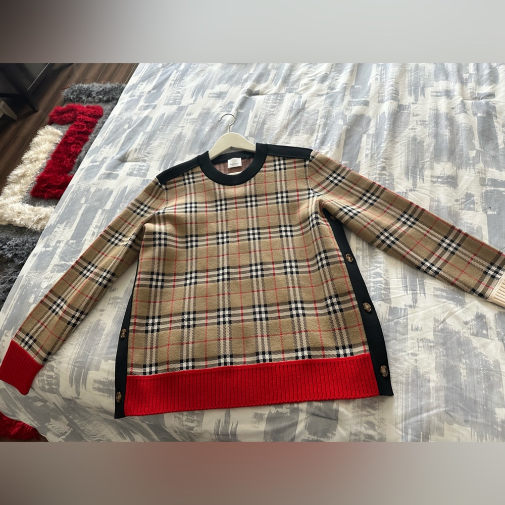 Burberry Sweater
